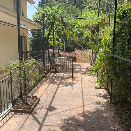 Mi 'Ffaciu E Mi Ricriu Casa Vacanze Castelmola Bagian luar foto