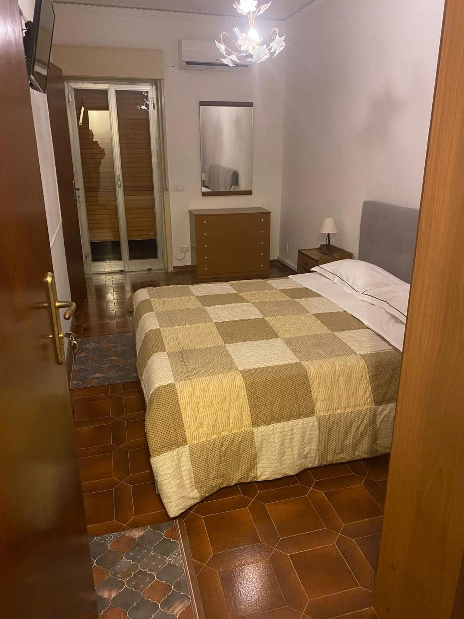 Mi 'Ffaciu E Mi Ricriu Casa Vacanze Castelmola Bagian luar foto